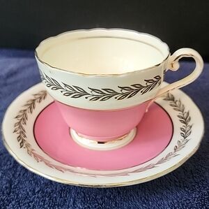 Vintage Aynsley Tea Cup & Saucer Pink w Gold Trim Detail England Fine Bone China